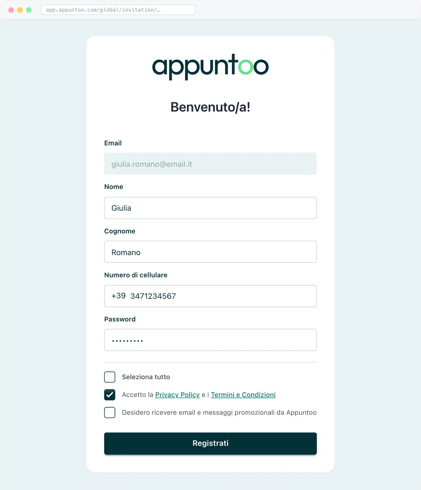 Registrazione su invito La pagina «Benvenuto/a!»: email bloccata, dati personali, password e consensi.