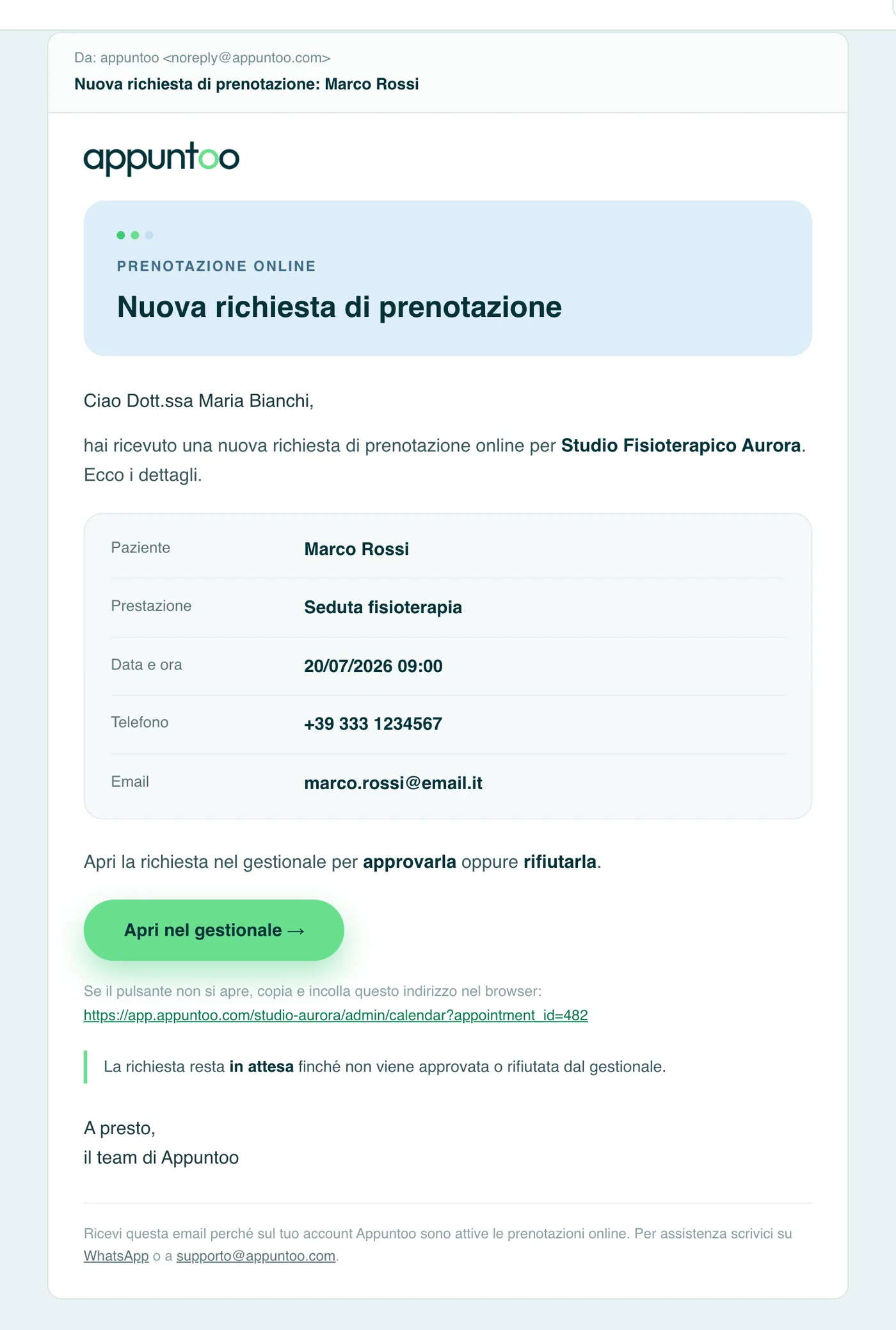 Email al professionista "Nuova richiesta di prenotazione": dati e contatti del paziente, pulsante per aprire la richiesta nel gestionale.