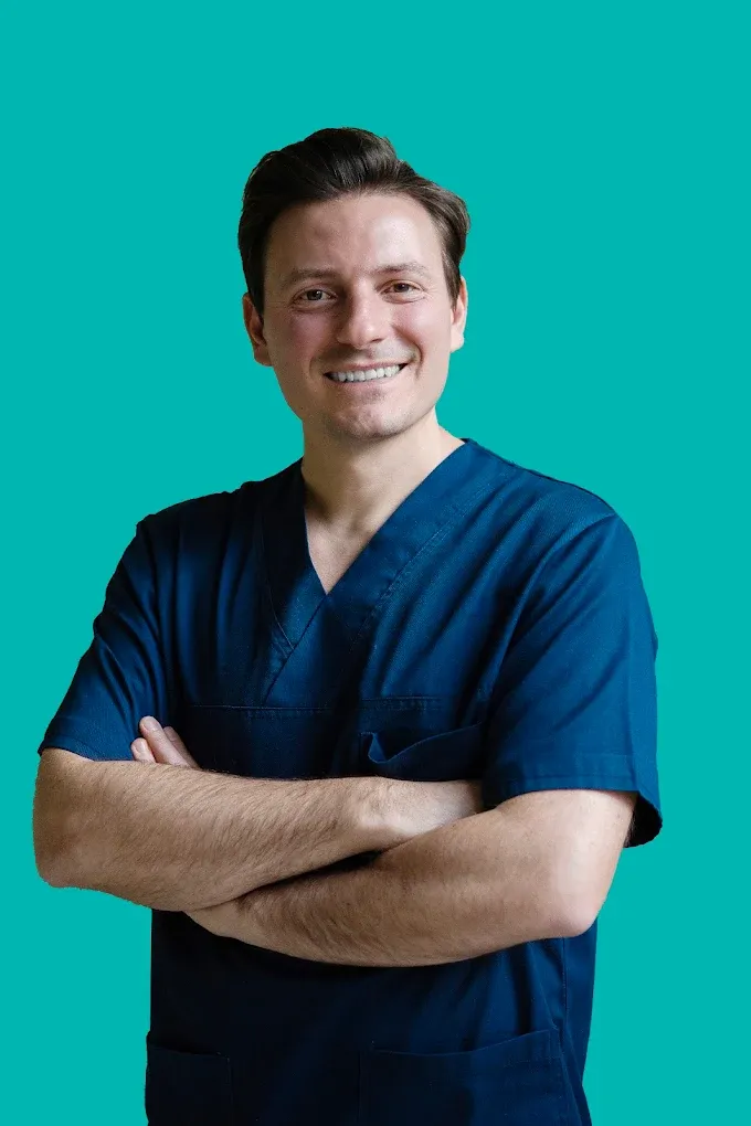 Dr. Nicola Massimo